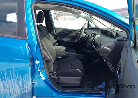 2021 Toyota Prius L Eco z USA, uszkodzony, nr VIN JTDKAMFU5M3141156